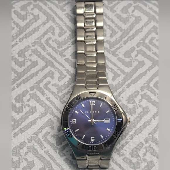 CHROME Watch - Picture 12 of 13